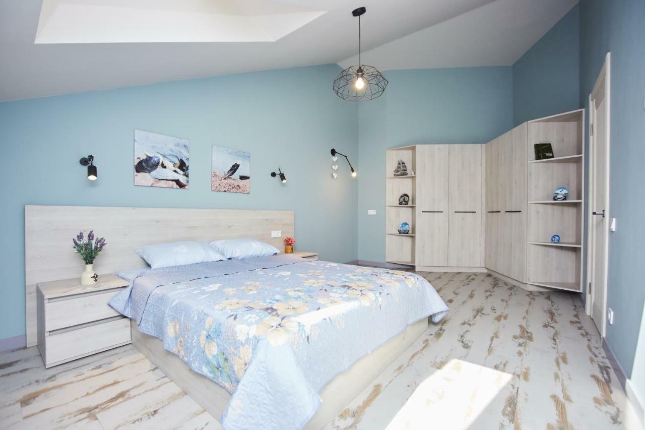 Luxury Apartment In The Heart 敖德萨 外观 照片